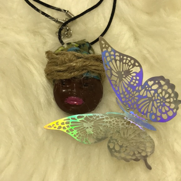 African Handmade Necklace - Picture 6 of 17